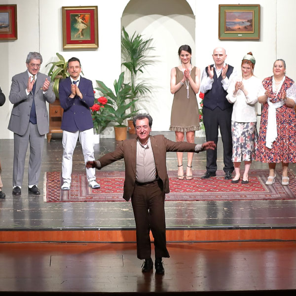 Uomo e galantuomo - Teatro Manzoni Milano